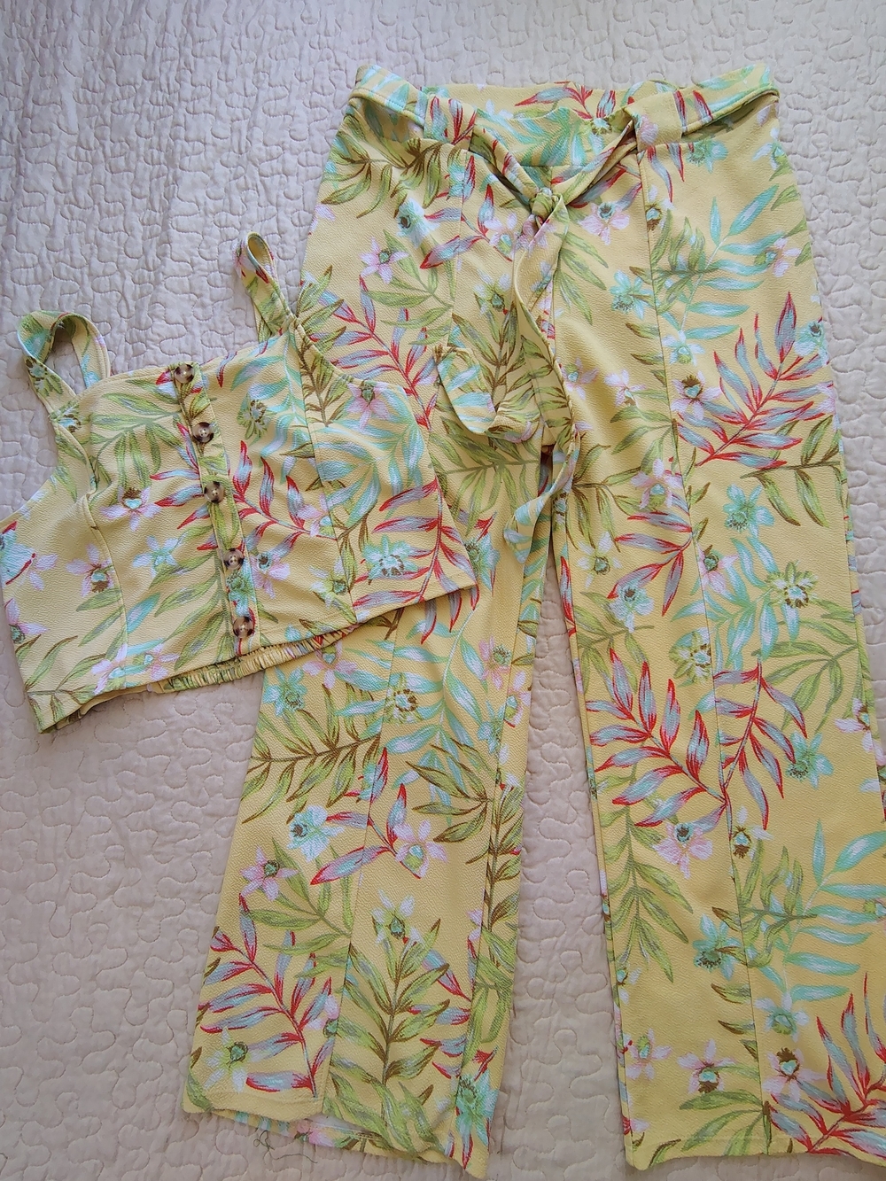 No Boundaries Yellow Tropical Pants Set Size XXL. - Picture 2 of 13